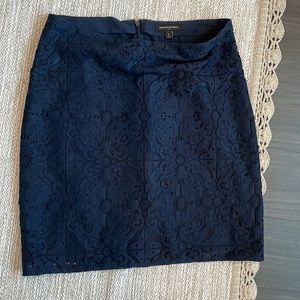 BANANA REPUBLIC | Lace Pencil Skirt